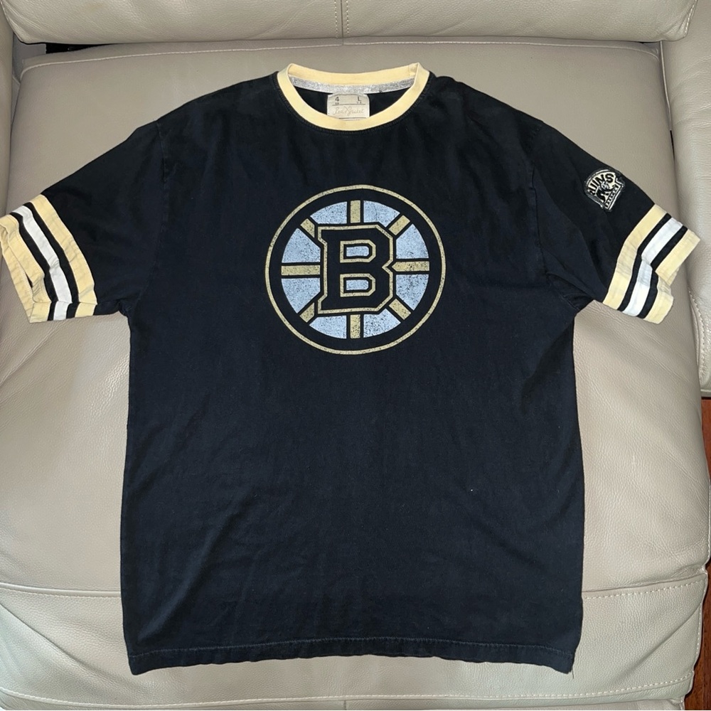 BOSTON BRUINS T-SHIRT size Mens L by Red Jacket bkack/yellow cotton NHL licensed